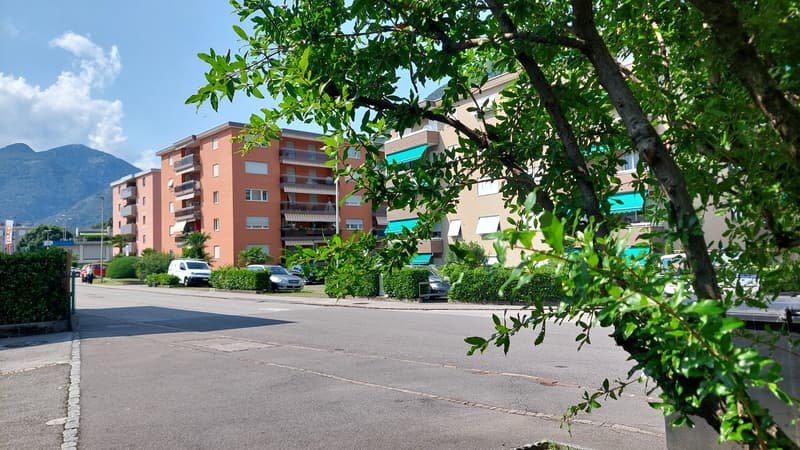 Bellissimo appartamento di 4,5 locali con ampio balcone in affitto ad Ascona. (6)
