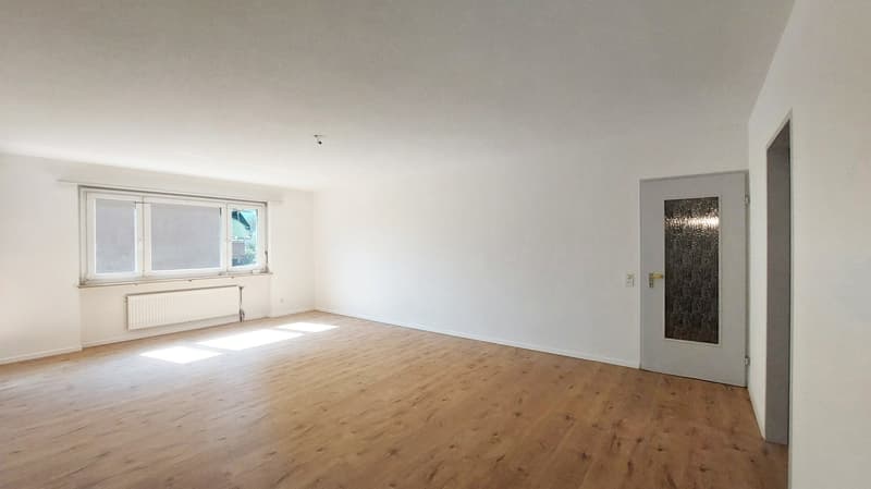 Bellissimo appartamento di 4,5 locali con ampio balcone in affitto ad Ascona. (7)