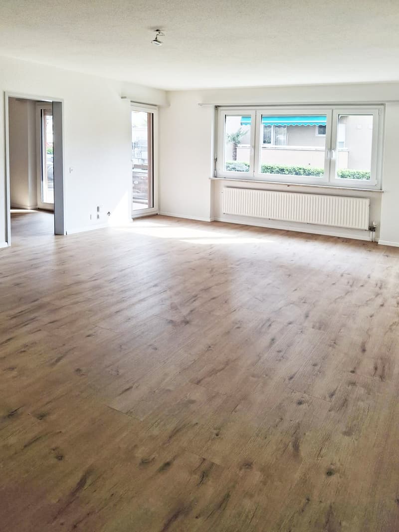 Appartamento di 2,5 locali recentemente ristrutturato con ampio balcone in affitto ad Ascona. (2)