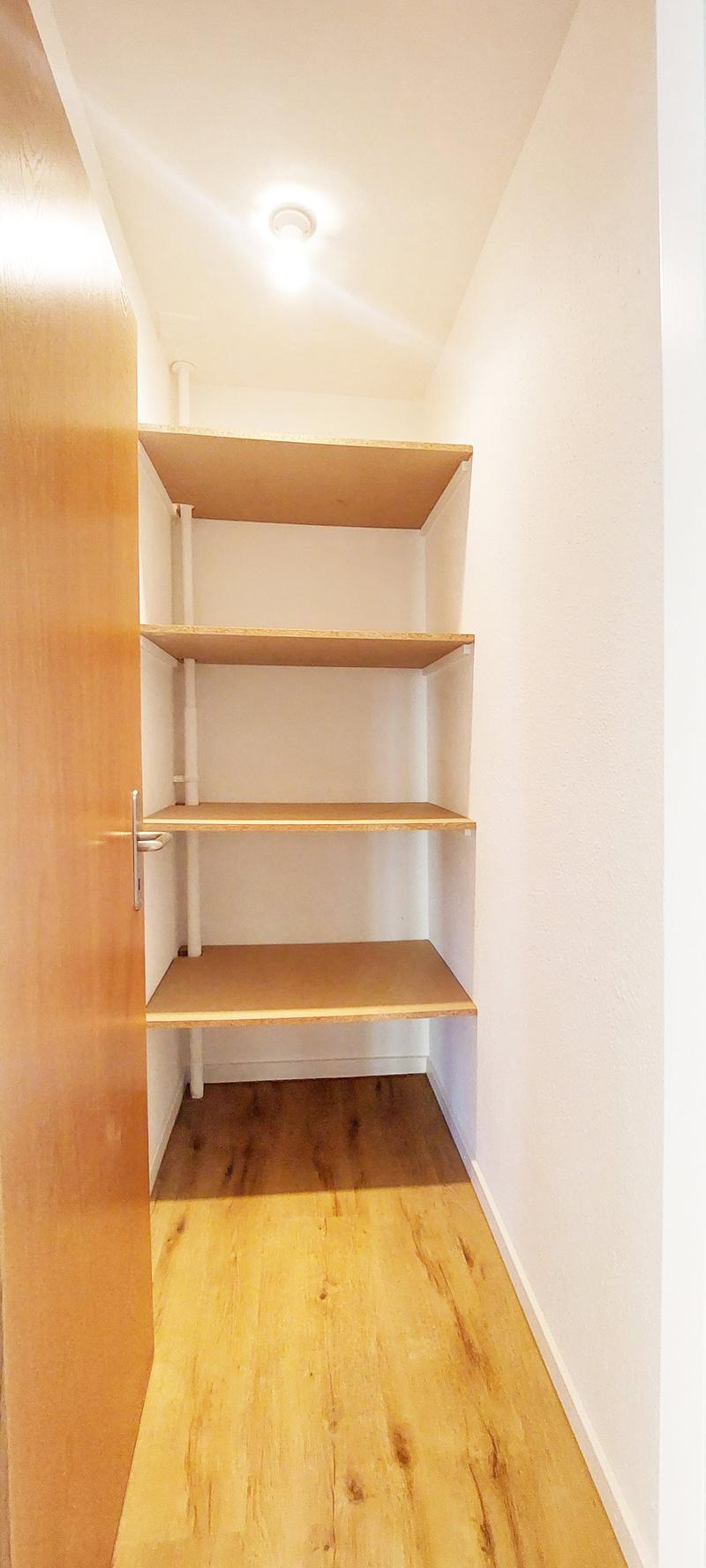 Beautiful, newly renovated, cozy 3.5-room apartment with balcony in Wetzikon (7)