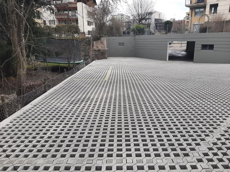 Parkplatz zur Miete in Wetzikon ZH – Usterstrasse 73 (2)