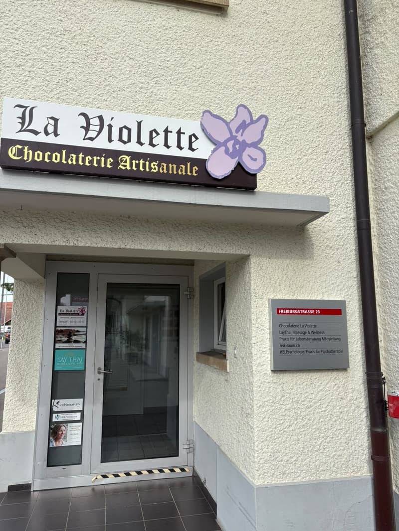 zu vermieten Gewerbefläche/Büro ca. 40m² (6)