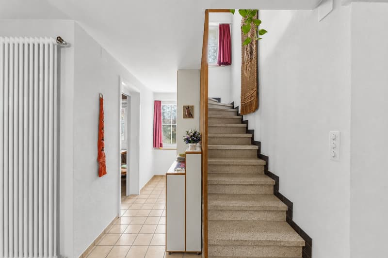 Charmantes 6.5-Zimmer-Zweifamilienhaus an ruhiger Lage in Rupperswil (9)