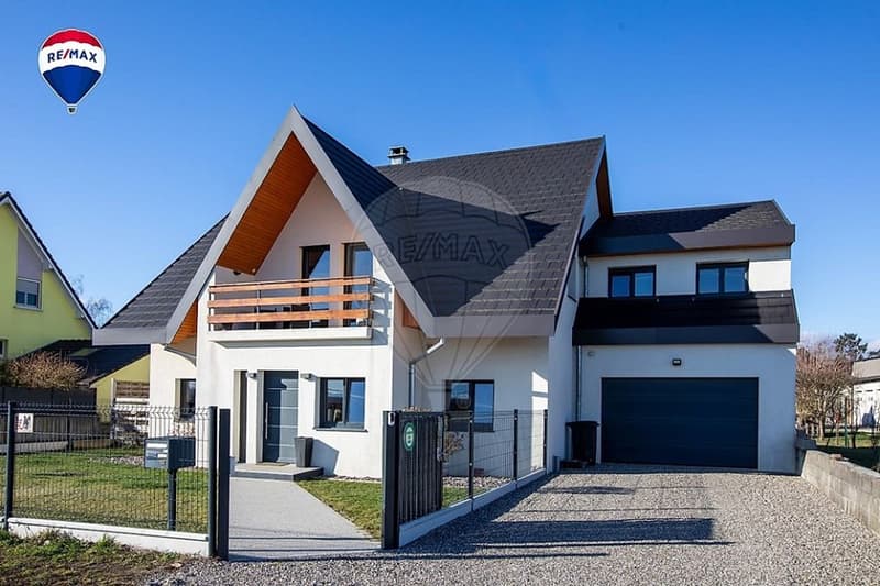 Modern luxury estate in a privileged location on the outskirts of Oberhergheim, Alsace (France) (2)