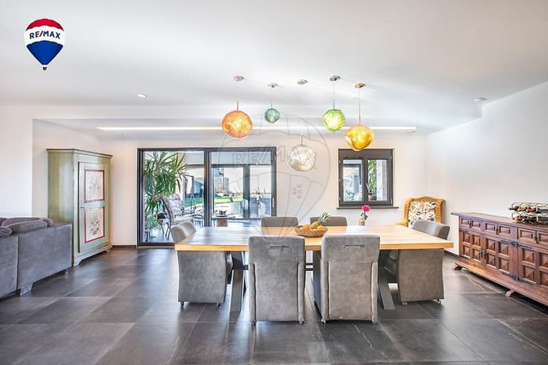 Modern luxury estate in a privileged location on the outskirts of Oberhergheim, Alsace (France) (3)