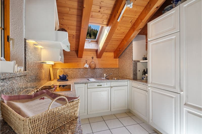 Exclusive 3.5-room attic apartment with gallery in top location in Leukerbad - 119961001-197 (3)