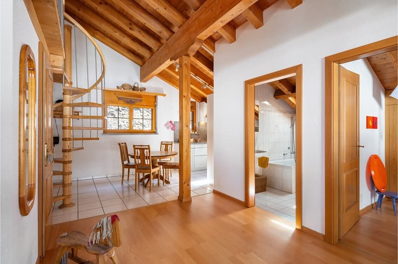 Exclusive 3.5-room attic apartment with gallery in top location in Leukerbad - 119961001-197 (2)