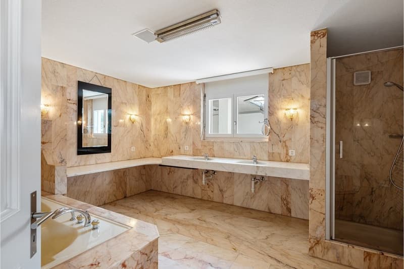 Grosszügige und aussergewöhnliche 4.5-Zimmer-Maisonettewohnung - 210 m² Wohnfläche auf zwei Ebenen (5)