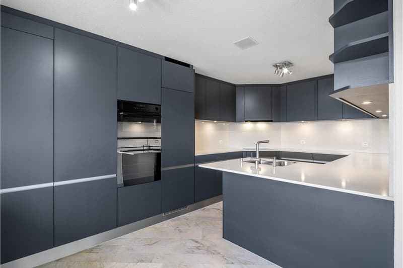Grosszügige und aussergewöhnliche 4.5-Zimmer-Maisonettewohnung - 210 m² Wohnfläche auf zwei Ebenen (2)