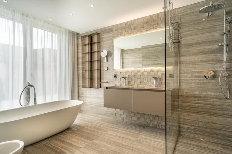 Large contemporary villa with 5 en-suite bedrooms (6)
