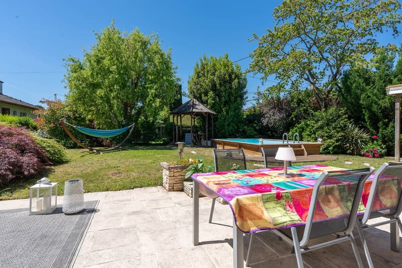Semi-detached villa with garden and pool – Gland (VD) (4)