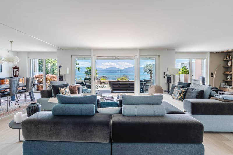 Appartement pieds dans l'eau avec port privé (2)