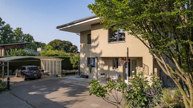 Einfamilienhaus in Allaman, nahe am See und im Wald – 6,5 Zimmer mit Garten (1)