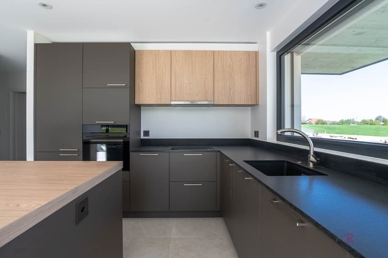 Maison mitoyenne avec 4 chambres, magnifique vue sur les champs et les Alpes (16)