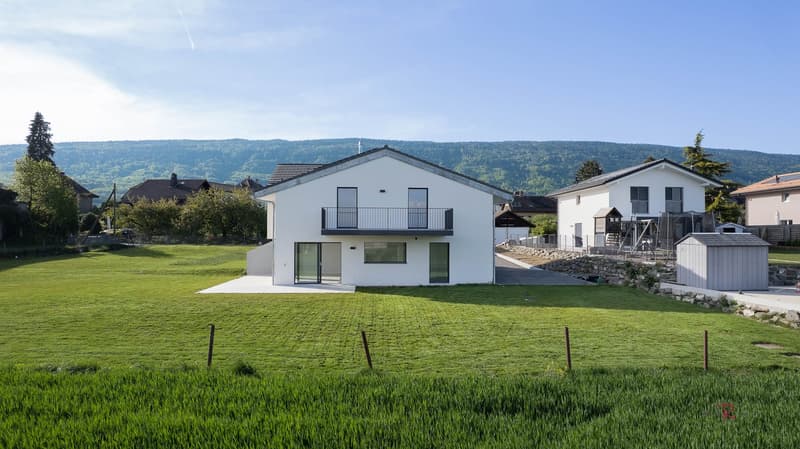 Maison mitoyenne avec 4 chambres, magnifique vue sur les champs et les Alpes (14)