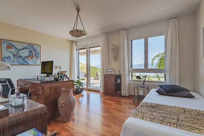 Bursinel - appartement de 135 m2 habitables avec terrasse de 116 m2, face au lac et aux Alpes (7)