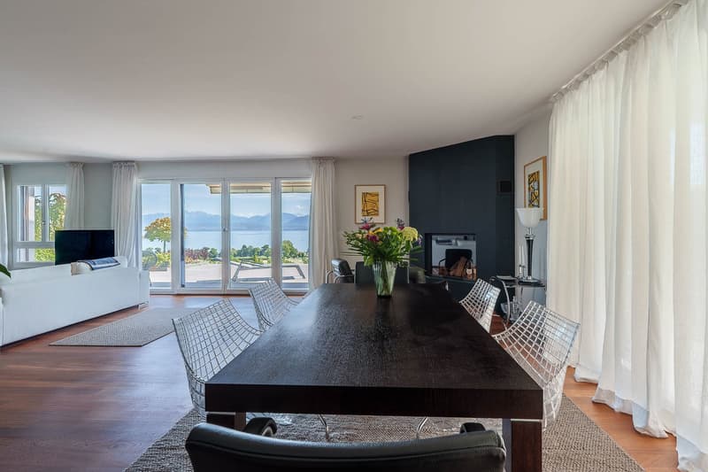 Charmant appartement de 3,5 pièces à Bursinel avec vue panoramique (3)