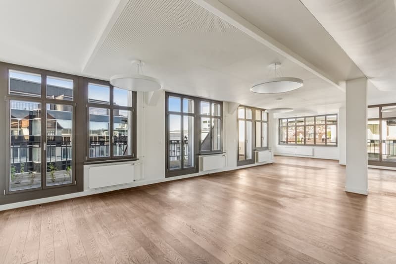 Hochwertig ausgebaute Büros mit Charme (3)