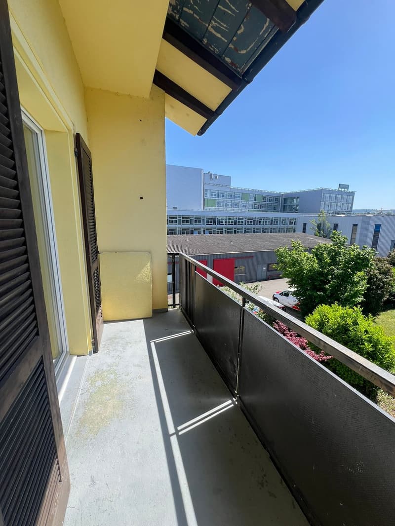 Cozy 1.5-room apartment with balcony in Dietlikon (4)