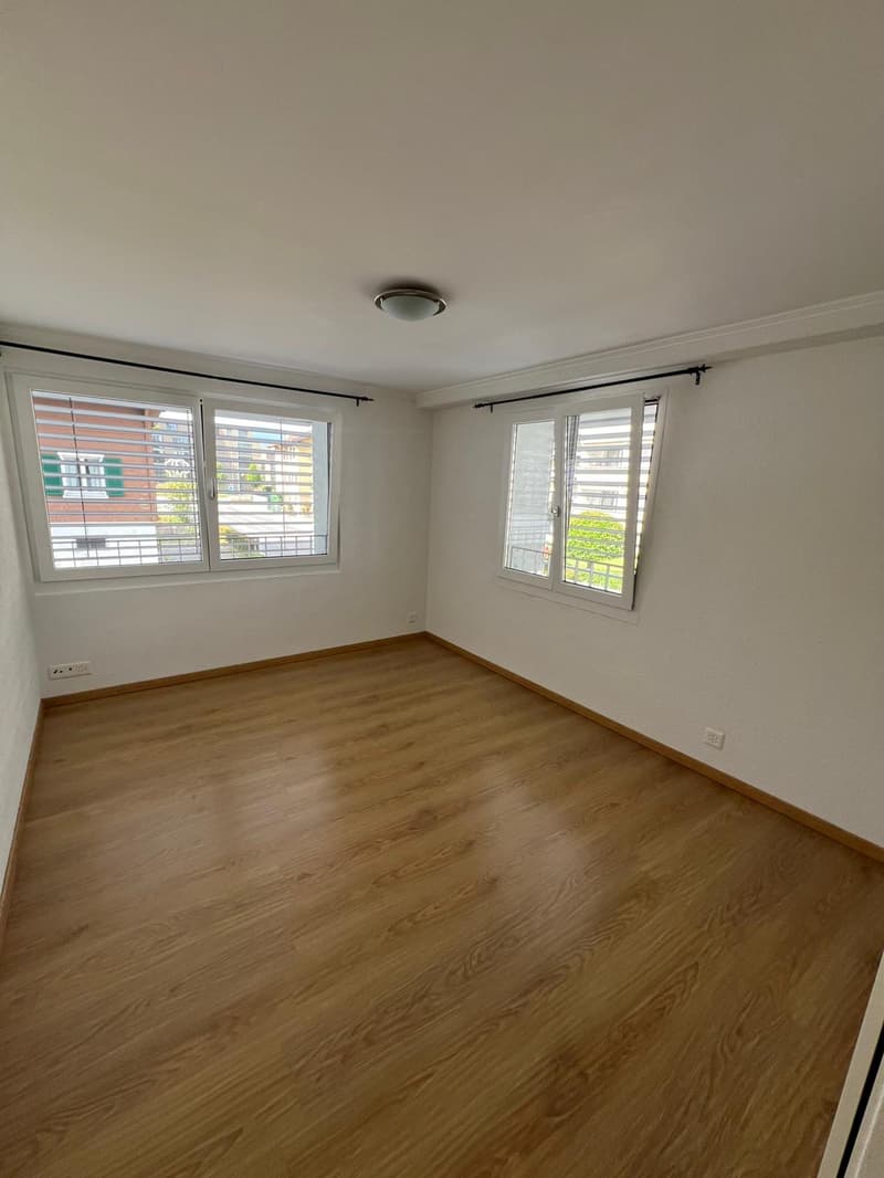 Moderne 3.5-Zimmer-Wohnung mit Wintergarten & grossem Balkon in Stansstad! (3)