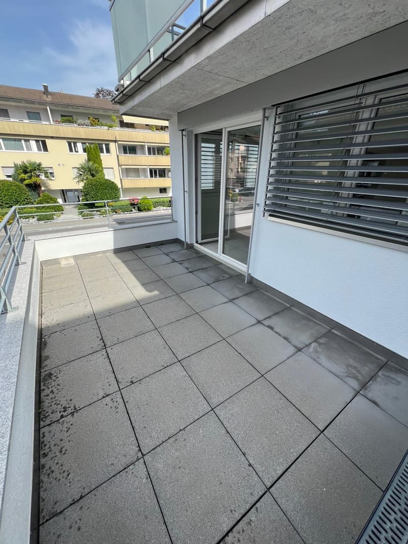 Moderne 3.5-Zimmer-Wohnung mit Wintergarten & grossem Balkon in Stansstad! (5)
