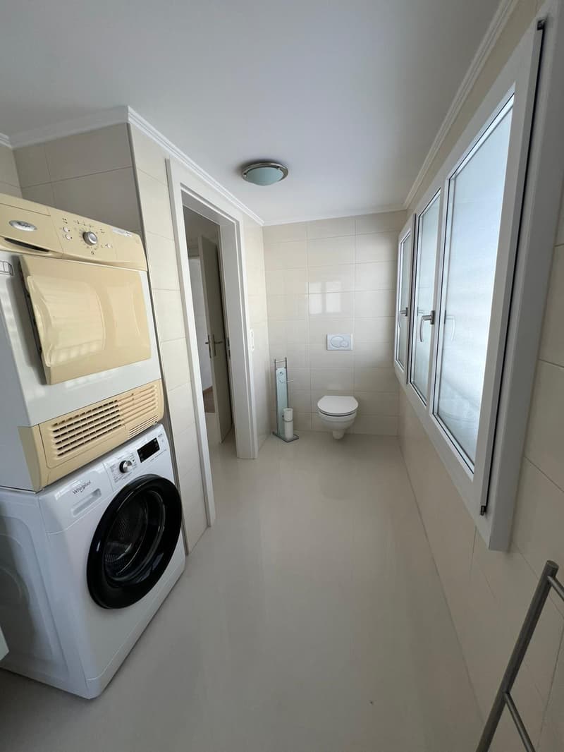Moderne 3.5-Zimmer-Wohnung mit Wintergarten & grossem Balkon in Stansstad! (7)