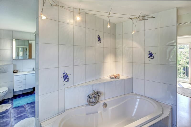 Charming single-family house with large garden and scenic views (13)