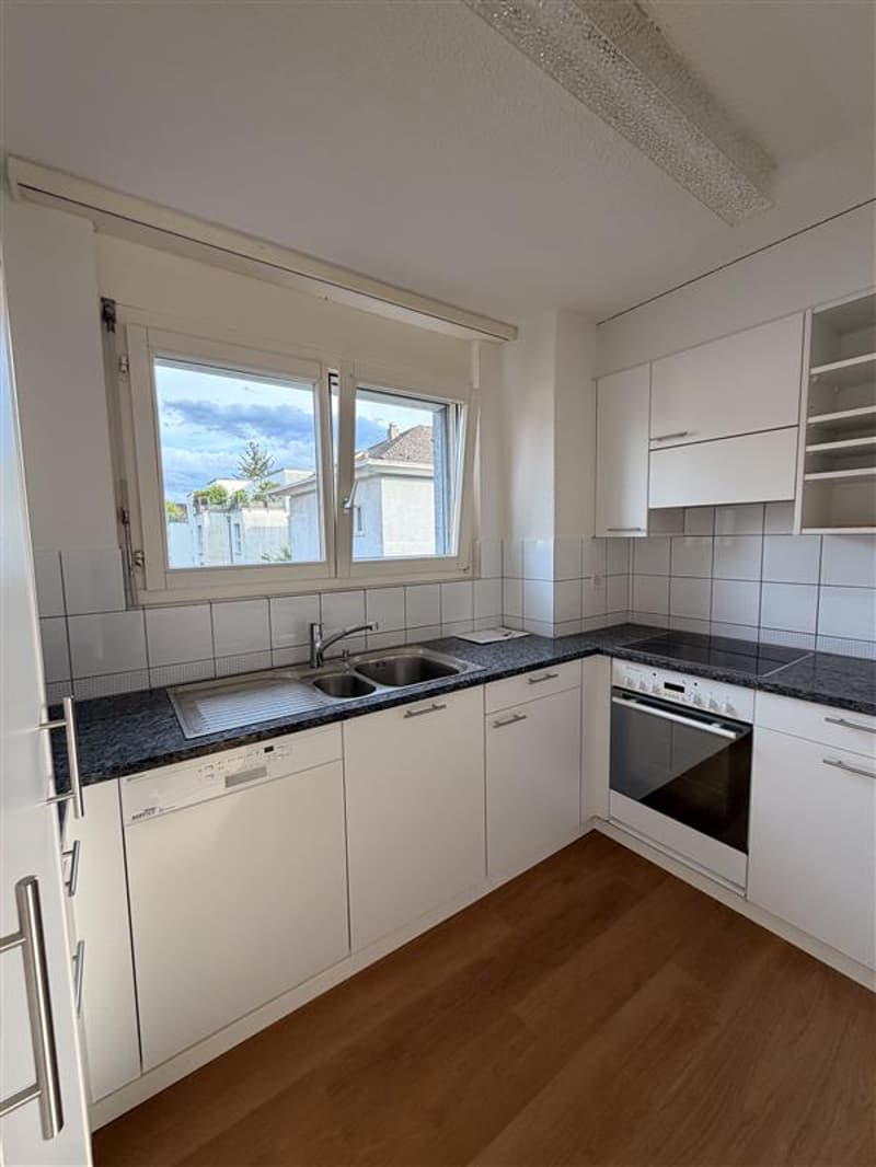Grosszügige 4.5-Zimmerwohnung mit Balkon (6)