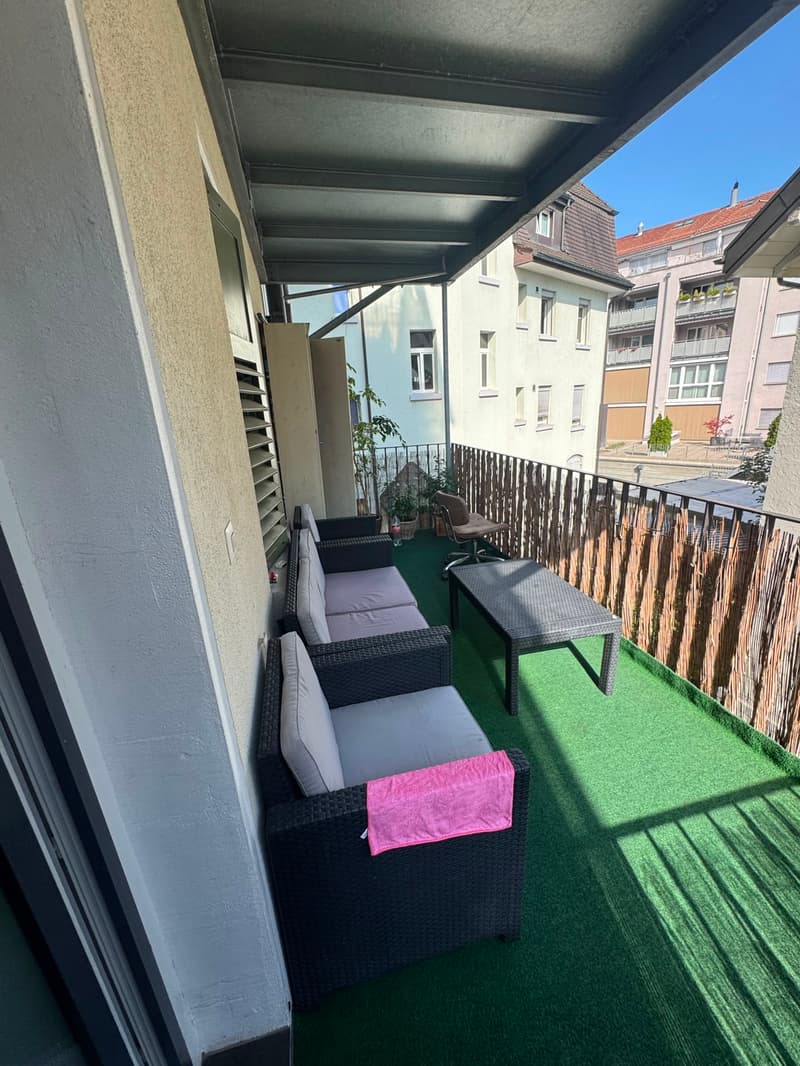 Grosszügige 4.5_Zimmerwohnung an zentraler Lage (2)