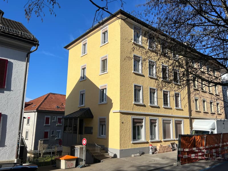 Moderne 2.5-Zimmer-Wohnung an zentraler Lage (1)