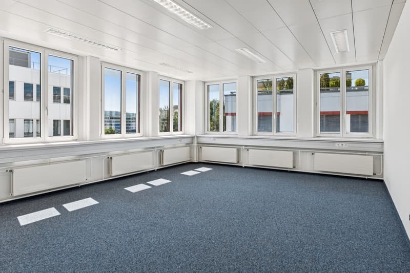 Il tuo nuovo ufficio - direttamente alla stazione di Schwerzenbach (6)
