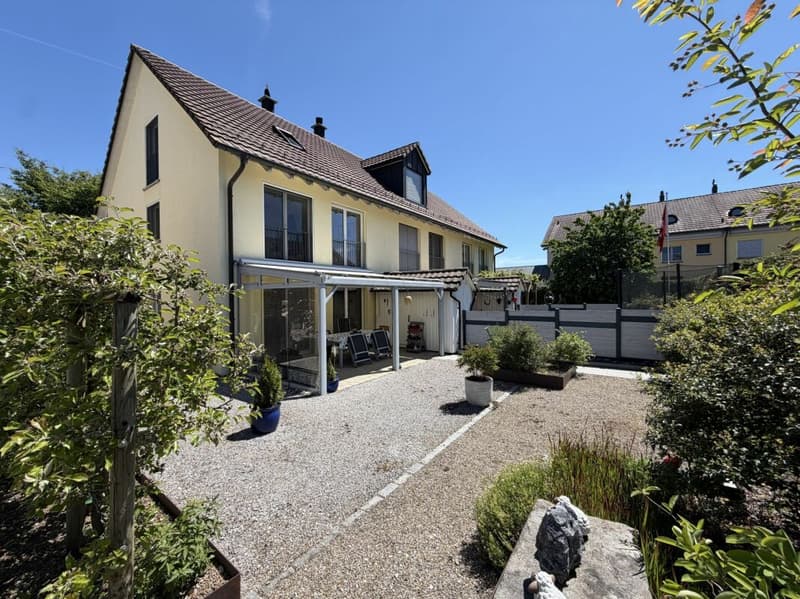 Idyllisches Familienwohnen im Grünen: Gepflegtes 5.5-Zimmer-Eck-Reihenhaus (2)
