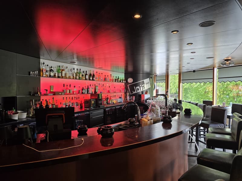 Unterkulm: Joia Bar-Lounge mit Sonnenterrasse zu verkaufen GCG2023 (1)