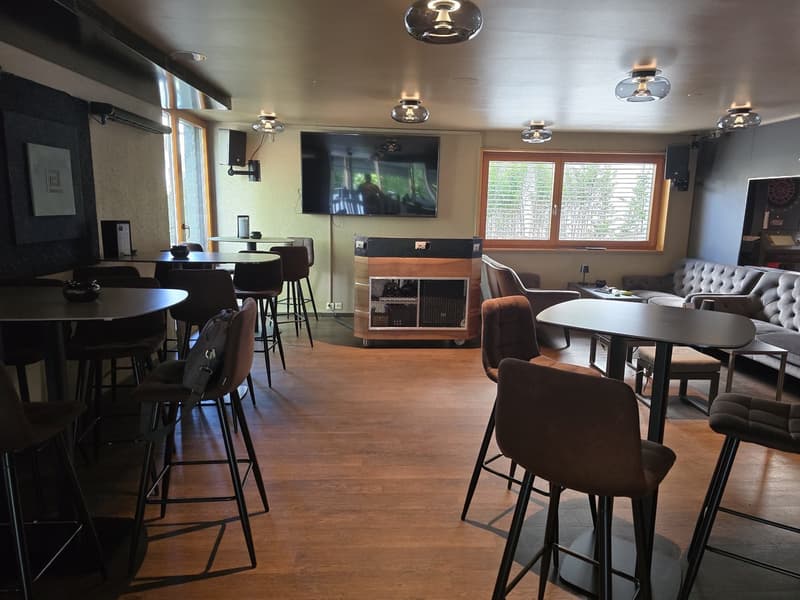 Unterkulm: Joia Bar-Lounge mit Sonnenterrasse zu verkaufen GCG2023 (3)