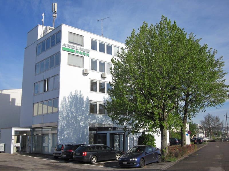 Ufficio o magazzino di 1 stanza in posizione centrale (1)