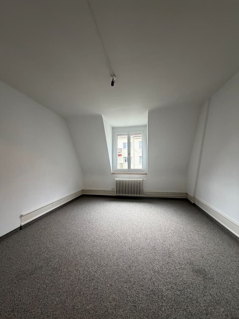 Charming 3.0-room old building apartment - Limited until 31.03.2027 - (6)