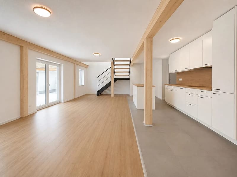 Renovierte 3.5-Zimmer-Maisonette mit 35 m² Balkon in Seewen mieten (2)