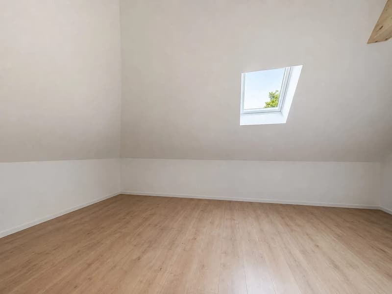Renovierte 3.5-Zimmer-Maisonette mit 35 m² Balkon in Seewen mieten (7)