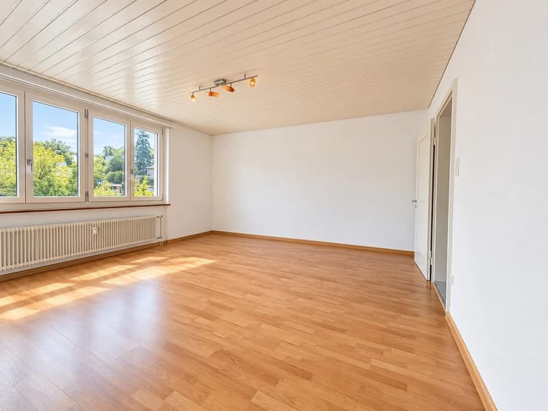 Helle 3.5-Zimmer-Wohnung mit Balkon in Oberwil mieten (3)
