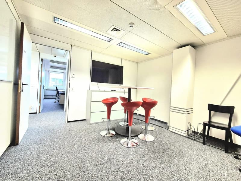 Büro mit 9 Räumen und 211 m² nahe Bahnhof Aarau mieten (5)
