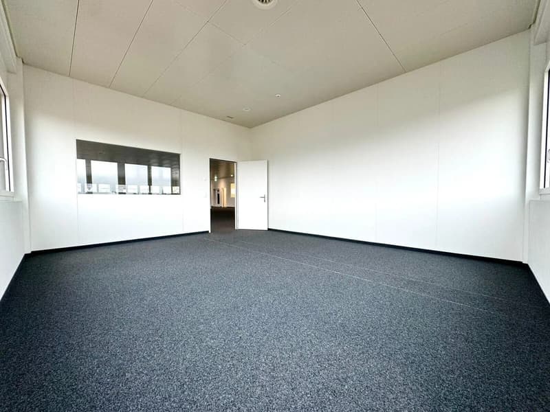 Büro mit 537 m² direkt beim Bahnhof Würenlos mieten (5)