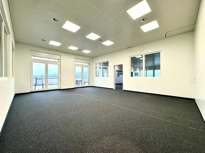 Büro mit 537 m² direkt beim Bahnhof Würenlos mieten (4)