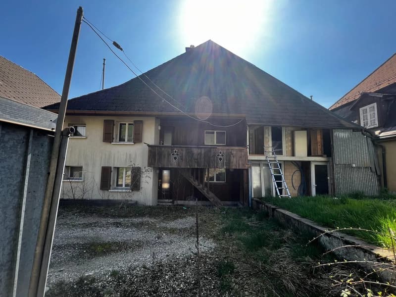 Mehrfamilienhaus mit 3 Einheiten und Ausbaupotenzial in Huttwil (1)