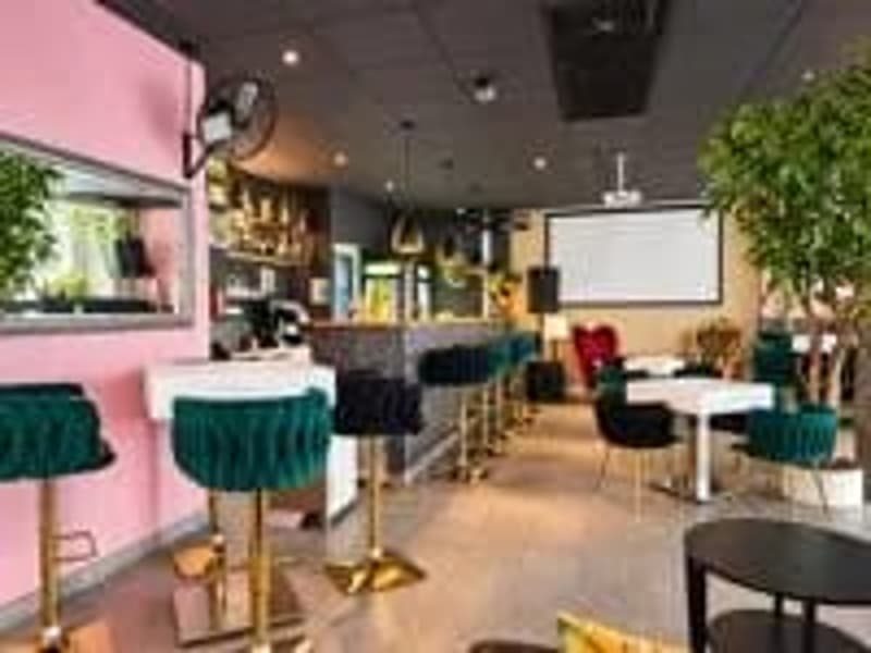 Lounge-Bar mit gedeckter Aussenterrasse an zentraler Lage in Olten (1)