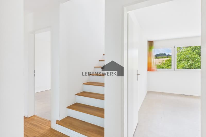 Einfamilienhaus mit Seesicht, Attikaterasse, Garten und Doppelgarage, (5)