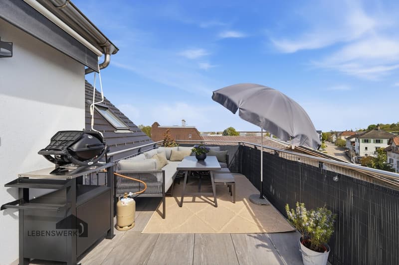 Südterrasse mit Sonnenmarkise