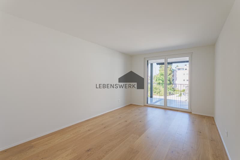 Helles Schlafzimmer 2 mit direktem Balkonzugang ein stilvoller Rückzugsort zum Wohlfühlen.