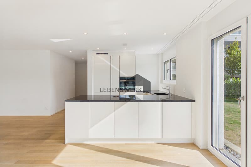 Moderne Küche mit BORA und Electrolux-Geräten