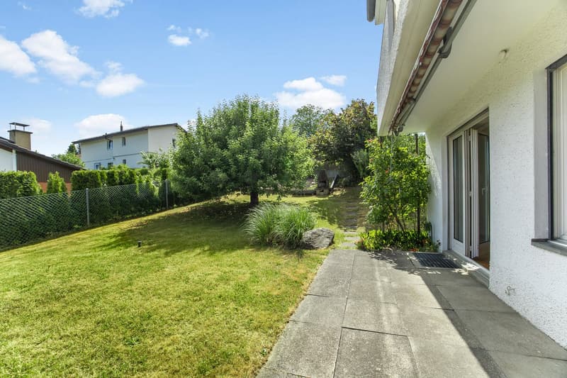 Well-maintained semi-detached house with garden, heat pump, PV system, and views (3)