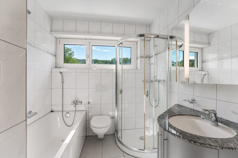 Well-maintained semi-detached house with garden, heat pump, PV system, and views (9)
